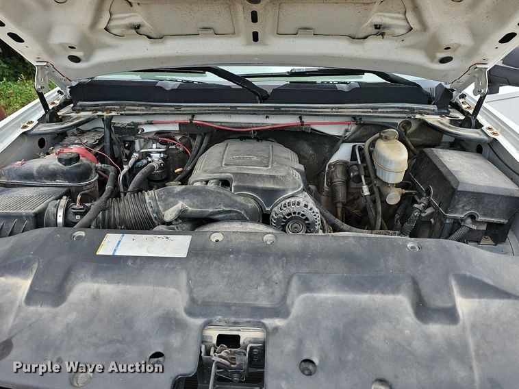 image for item NT9783 2008  Chevrolet Silverado 2500HD  flatbed pickup truck