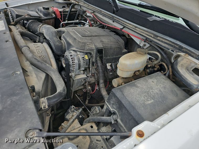 image for item NT9783 2008  Chevrolet Silverado 2500HD  flatbed pickup truck