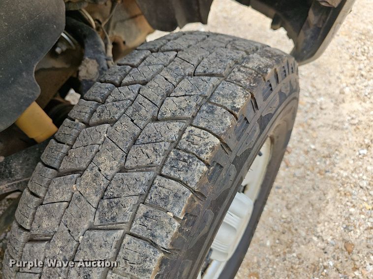 image for item NT9783 2008  Chevrolet Silverado 2500HD  flatbed pickup truck