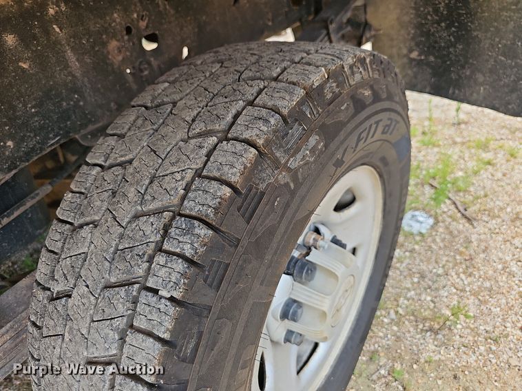 image for item NT9783 2008  Chevrolet Silverado 2500HD  flatbed pickup truck