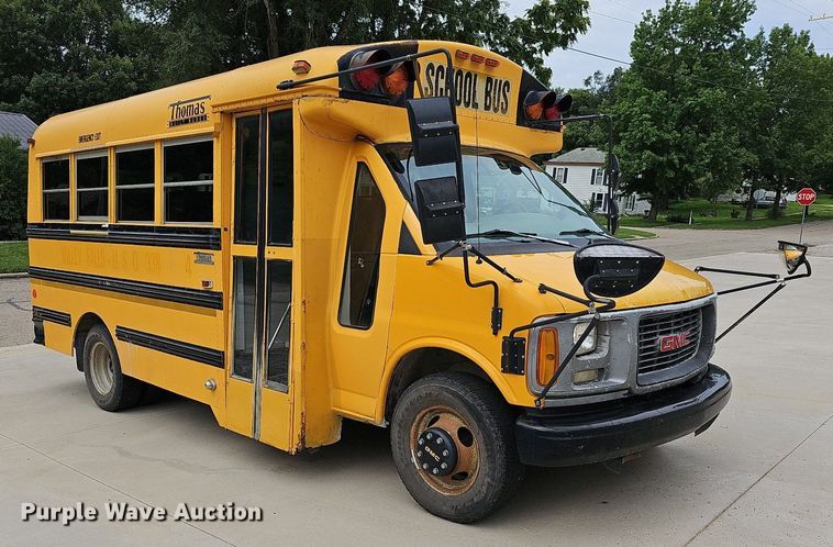 image for item NU9016 1998 GMC Savana 3500  school bus