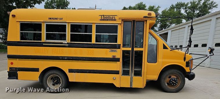 image for item NU9016 1998 GMC Savana 3500  school bus
