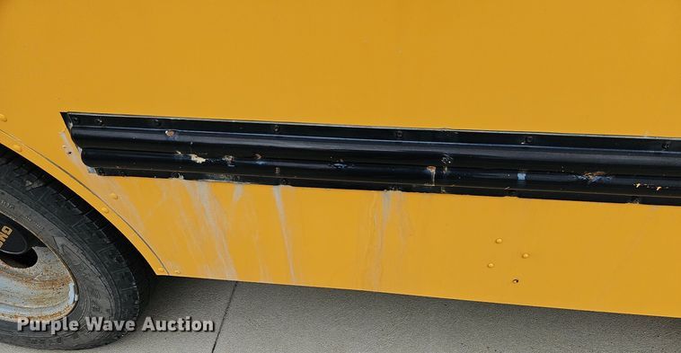 image for item NU9016 1998 GMC Savana 3500  school bus