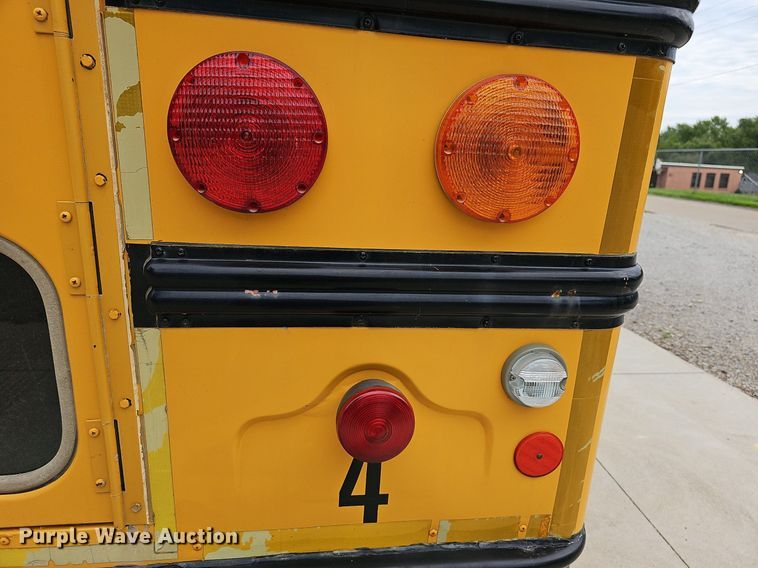 image for item NU9016 1998 GMC Savana 3500  school bus