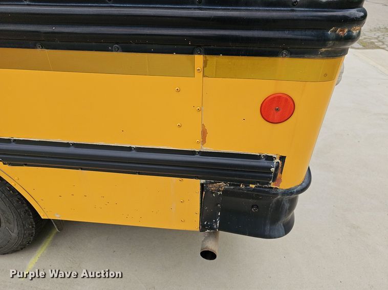 image for item NU9016 1998 GMC Savana 3500  school bus