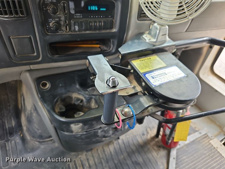 image for item NU9016 1998 GMC Savana 3500  school bus