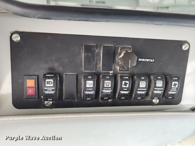 image for item NU9016 1998 GMC Savana 3500  school bus