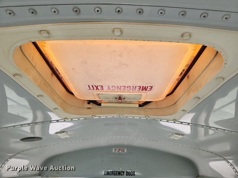 image for item NU9016 1998 GMC Savana 3500  school bus