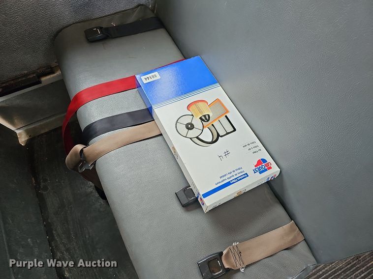 image for item NU9016 1998 GMC Savana 3500  school bus