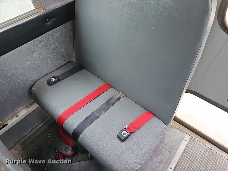 image for item NU9016 1998 GMC Savana 3500  school bus