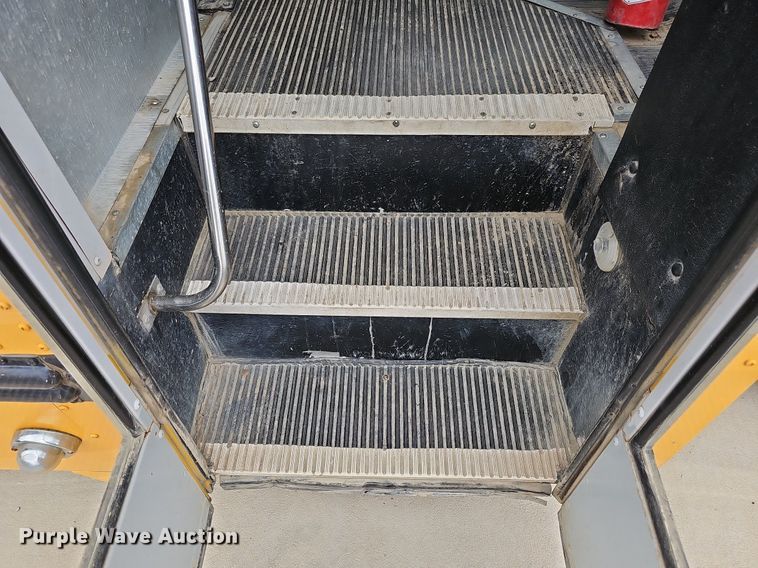 image for item NU9016 1998 GMC Savana 3500  school bus