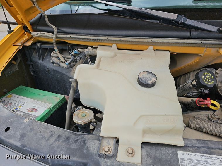 image for item NU9016 1998 GMC Savana 3500  school bus