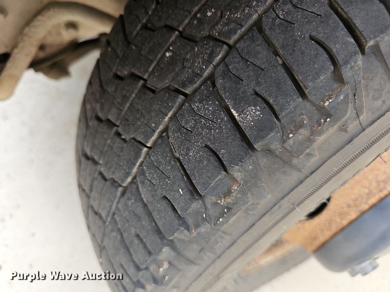 image for item NU9016 1998 GMC Savana 3500  school bus