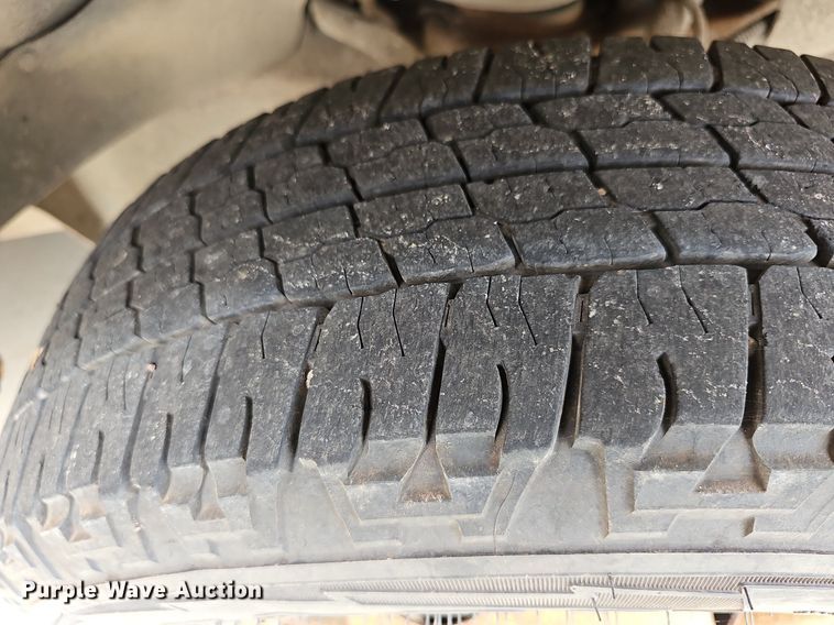 image for item NU9016 1998 GMC Savana 3500  school bus