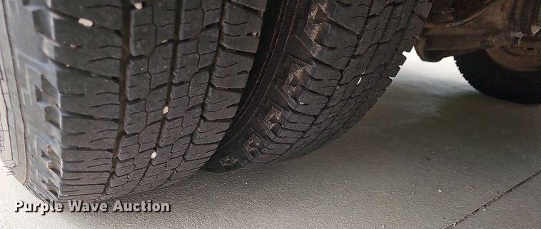 image for item NU9016 1998 GMC Savana 3500  school bus