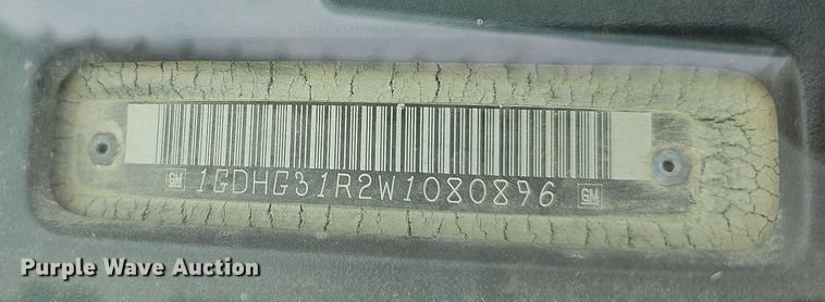 image for item NU9016 1998 GMC Savana 3500  school bus
