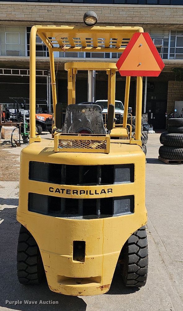 image for item NU9025 Caterpillar V60B  forklift