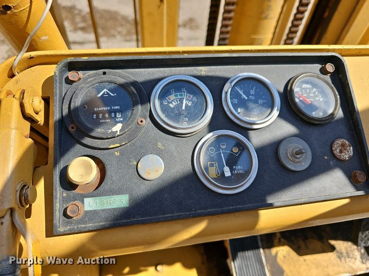 image for item NU9025 Caterpillar V60B  forklift