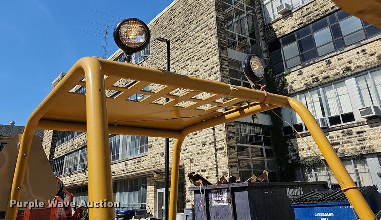 image for item NU9025 Caterpillar V60B  forklift