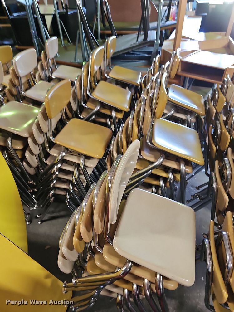 image for item NU9034 Approximately 120 chairs
