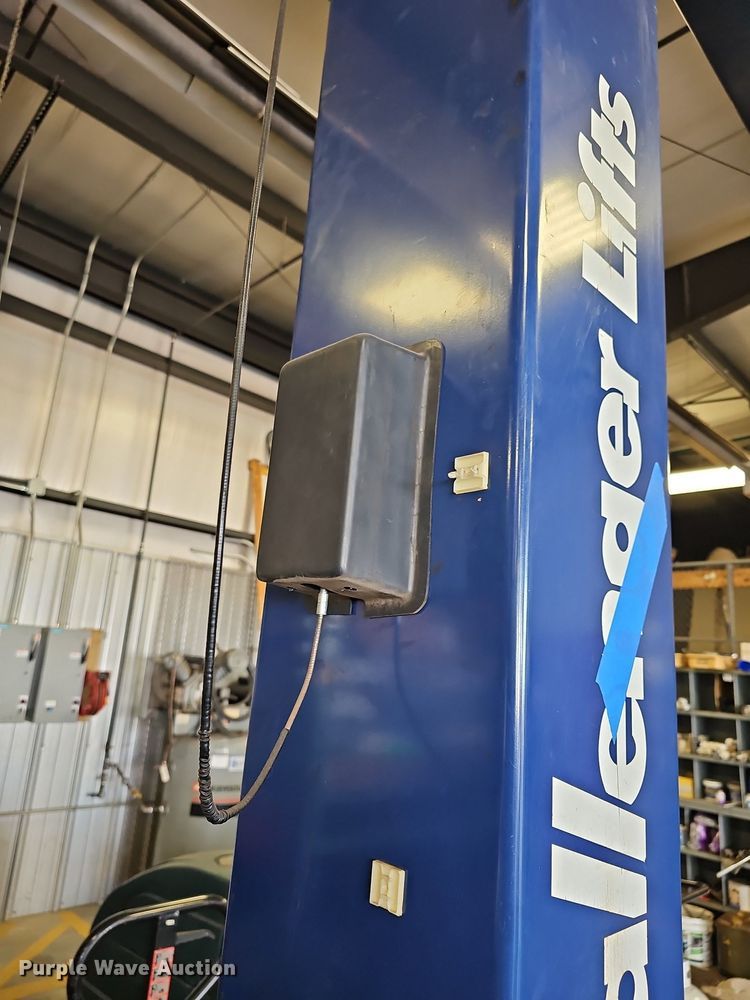 image for item NU9044 Challenger Lifts 39000  automotive lift