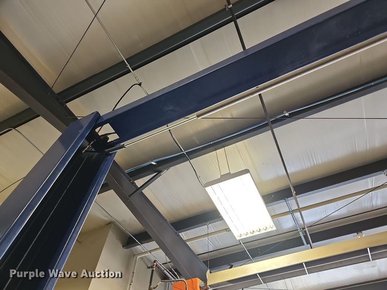 image for item NU9044 Challenger Lifts 39000  automotive lift