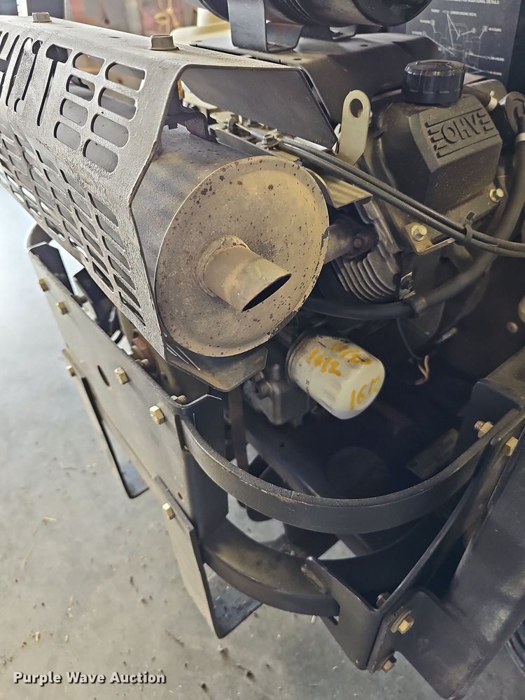 image for item NU9045 Exmark Lazer Z  ZTR lawn mower