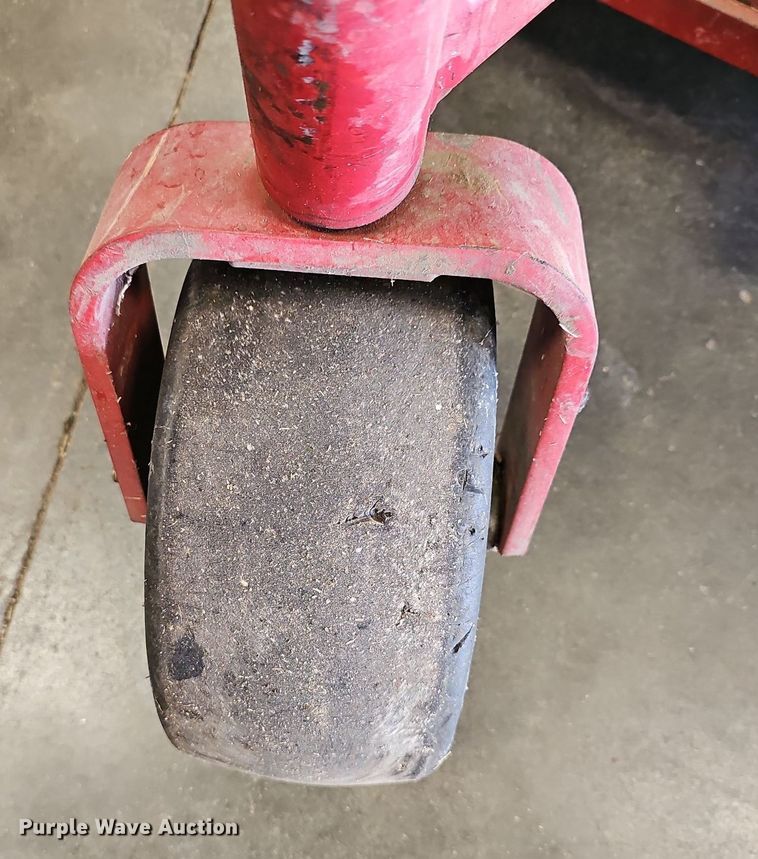 image for item NU9045 Exmark Lazer Z  ZTR lawn mower