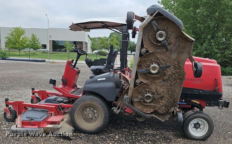 image for item NU9074 Toro Groundsmaster 5900  lawn mower