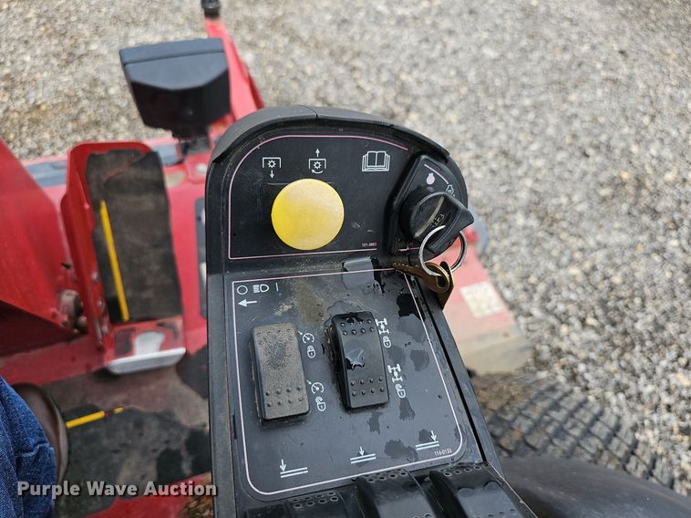 image for item NU9074 Toro Groundsmaster 5900  lawn mower