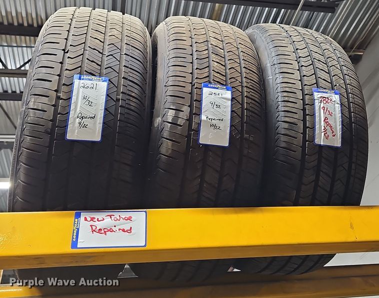 image for item NU9076 (4) Firestone 275/55R20 tires