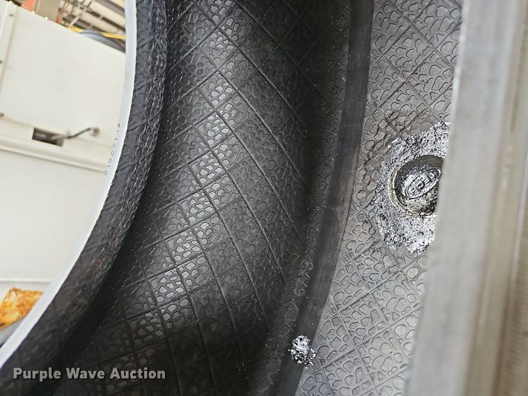 image for item NU9079 (4) Goodyear 255/60R18 tires