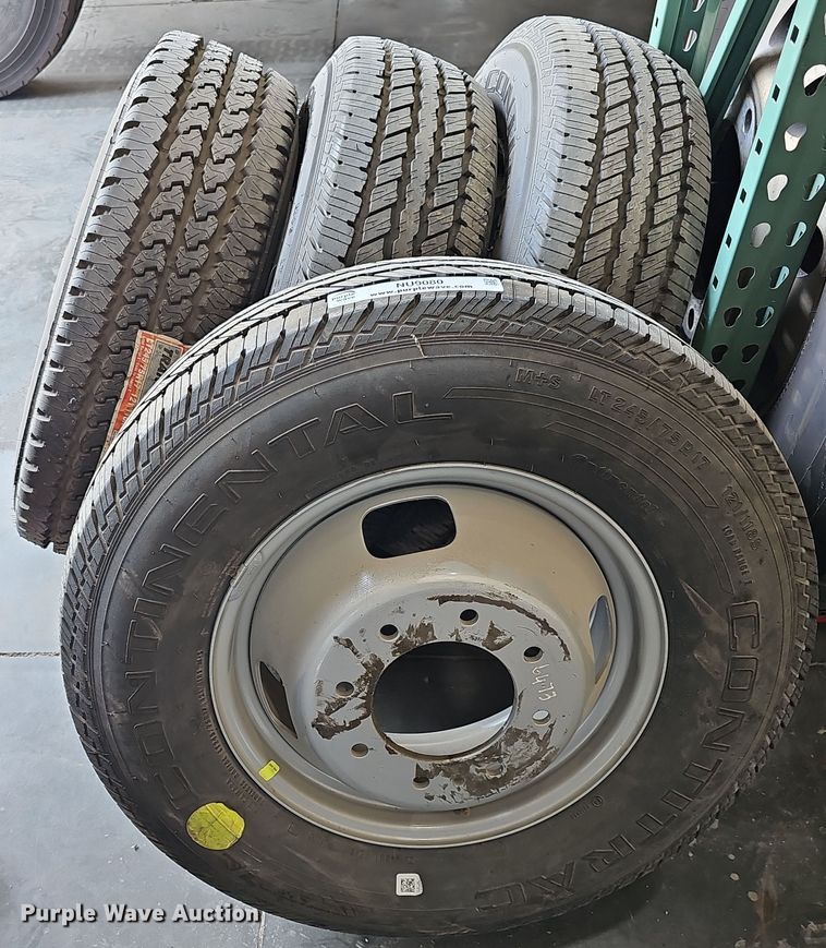 image for item NU9080 (4) 245/75R17 tires