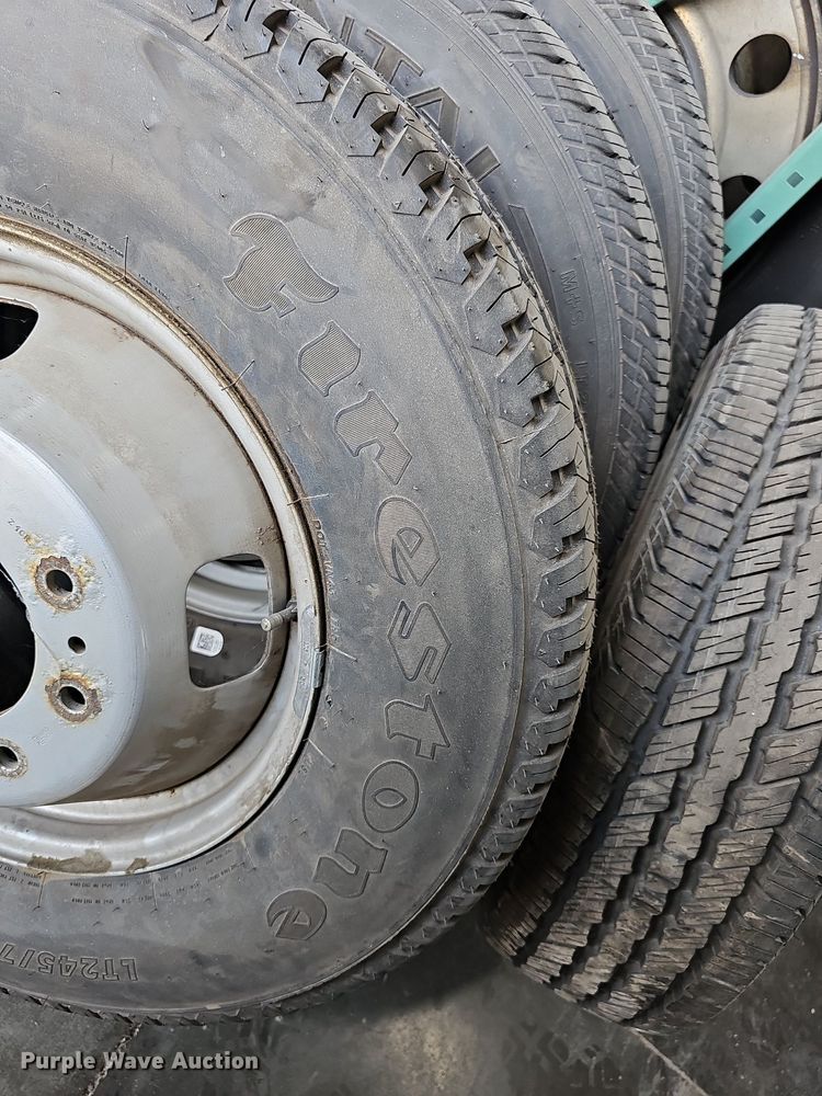 image for item NU9080 (4) 245/75R17 tires