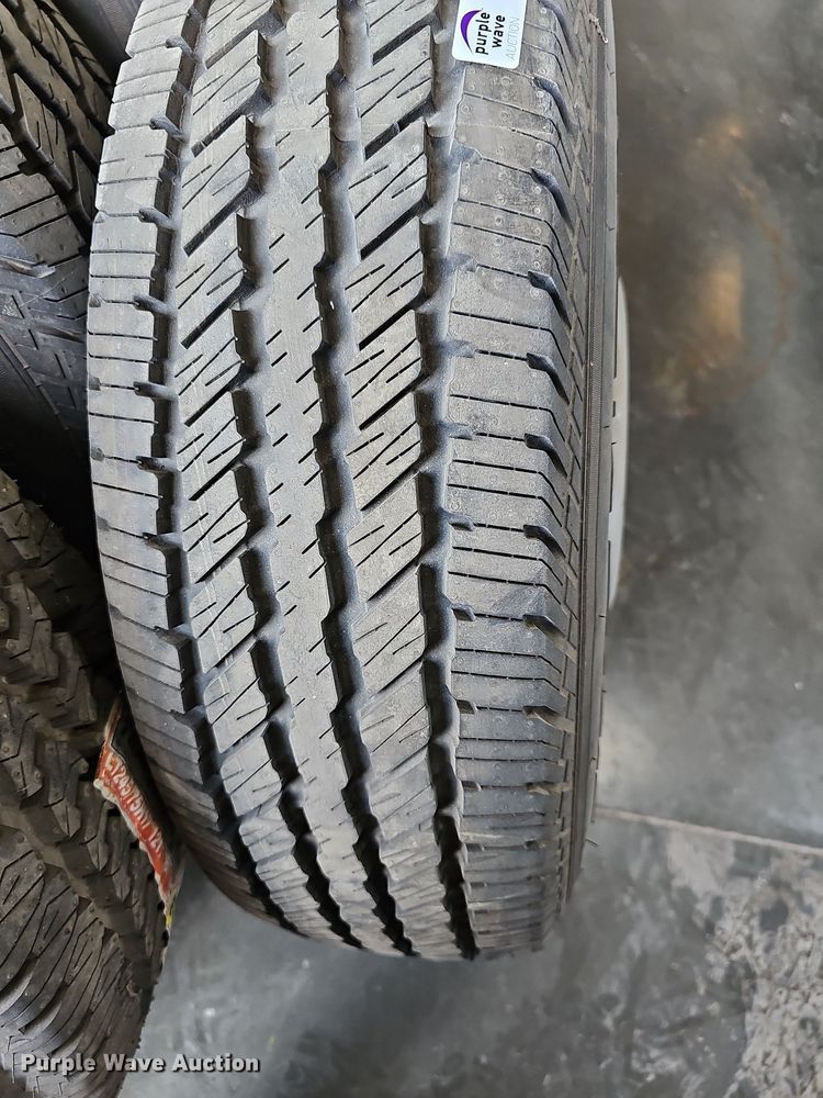 image for item NU9080 (4) 245/75R17 tires
