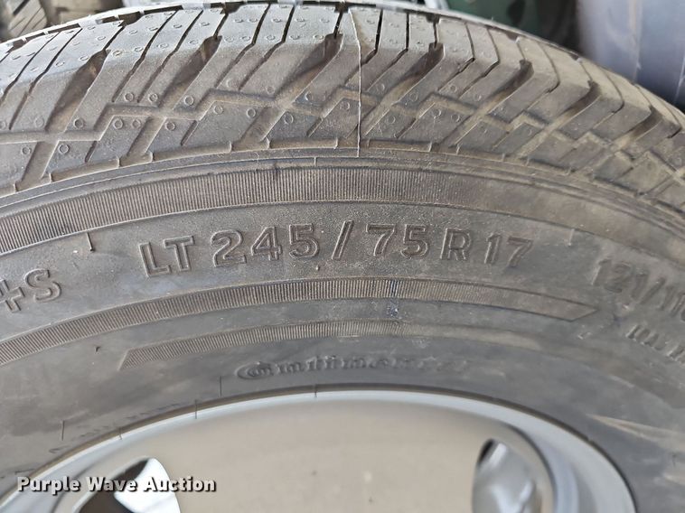 image for item NU9080 (4) 245/75R17 tires