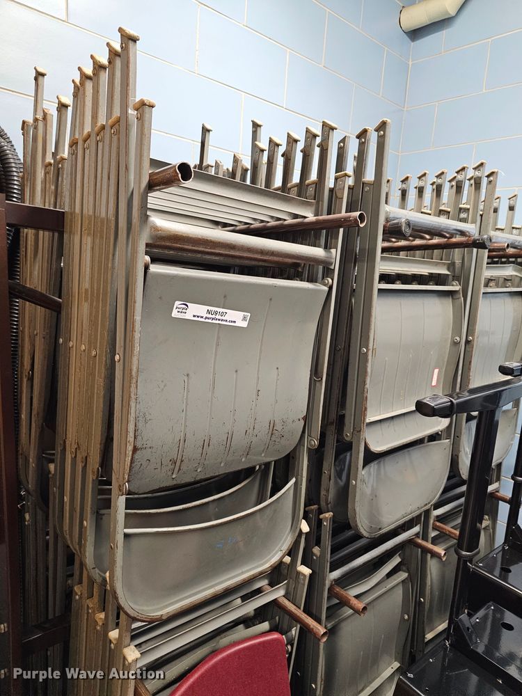 image for item NU9107 Approximately 60 metal folding chairs