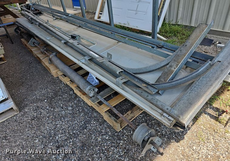 image for item NU9118 Garage door