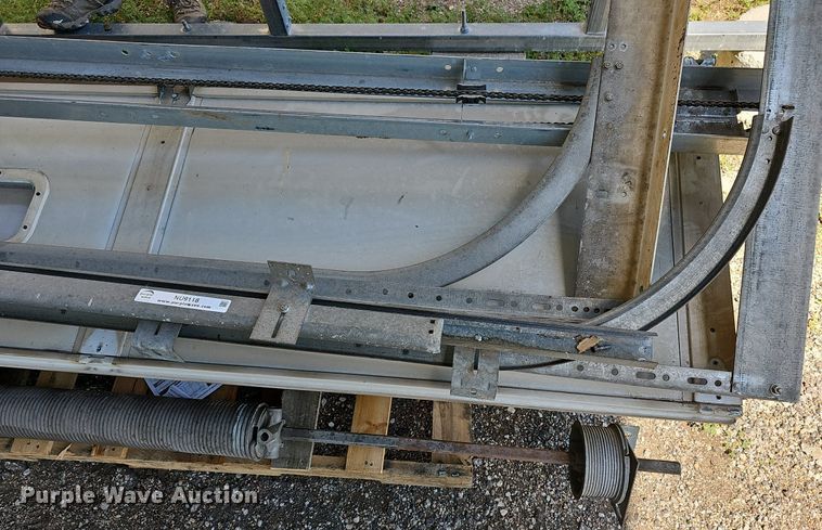 image for item NU9118 Garage door