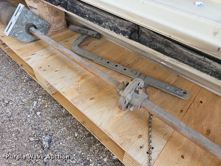 image for item NU9118 Garage door