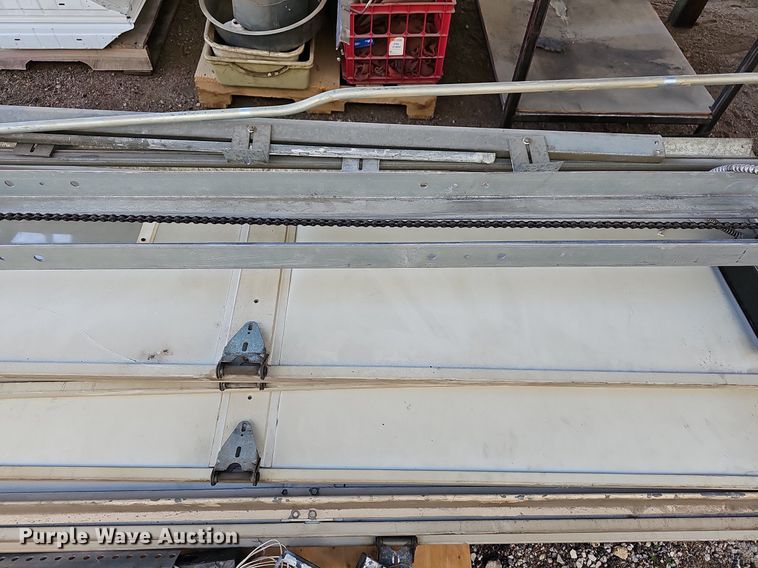 image for item NU9118 Garage door