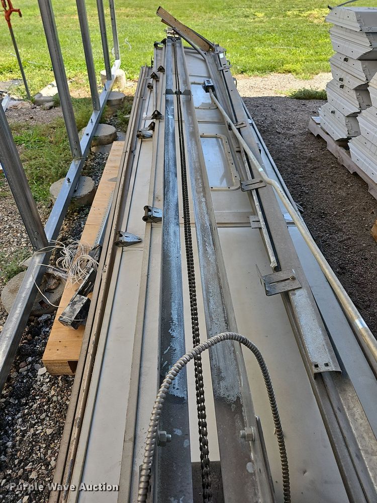 image for item NU9118 Garage door