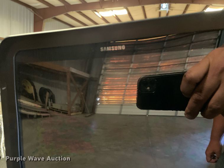 image for item NY9559 (14) pallets of restaurant equipment