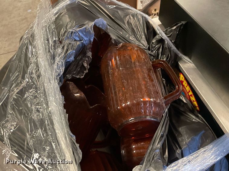 image for item NY9559 (14) pallets of restaurant equipment