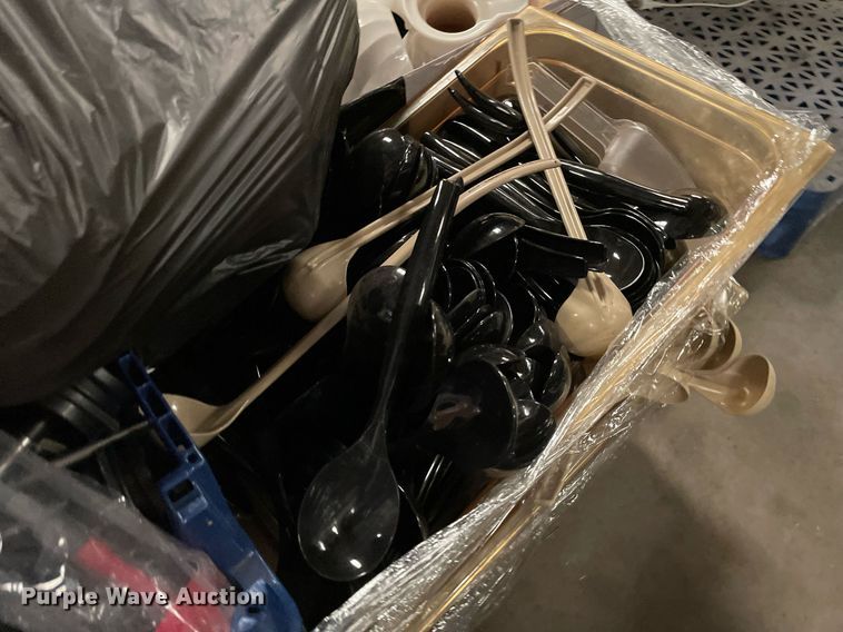 image for item NY9559 (14) pallets of restaurant equipment