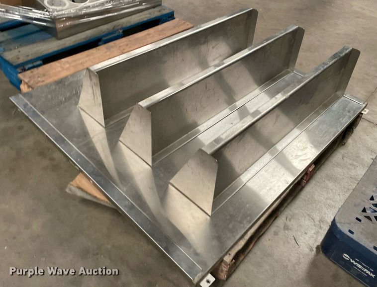 image for item NY9559 (14) pallets of restaurant equipment