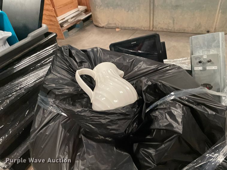 image for item NY9559 (14) pallets of restaurant equipment