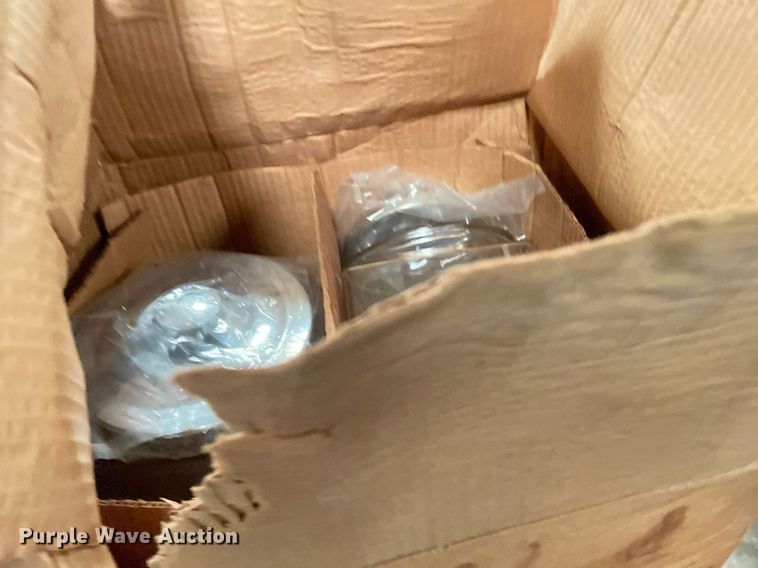 image for item NY9559 (14) pallets of restaurant equipment