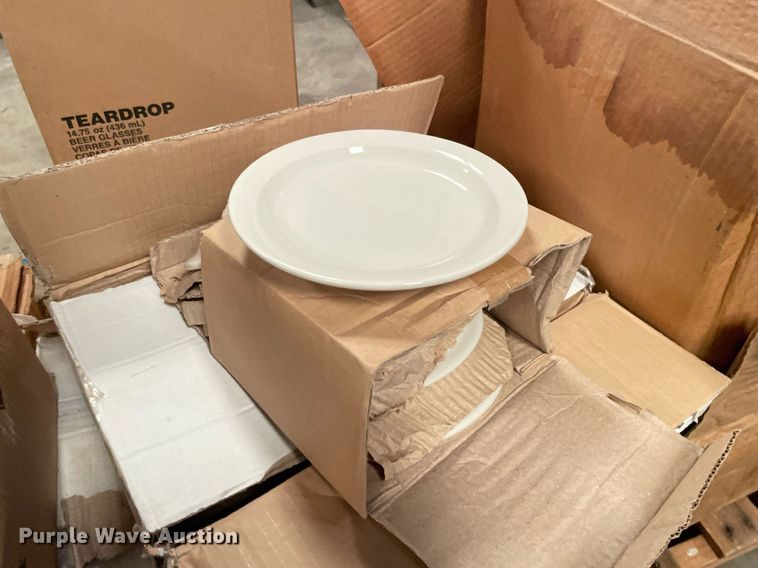 image for item NY9559 (14) pallets of restaurant equipment