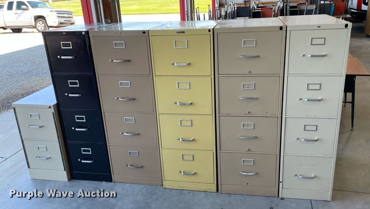 image for item NY9567 (6) metal file cabinets